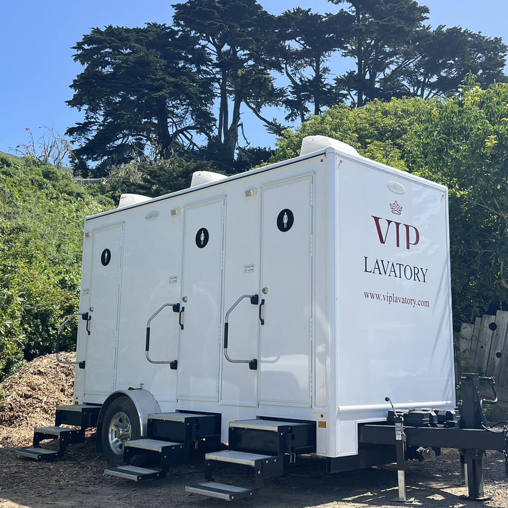 Mobile Toilet Trailer Luxury 3 – Outdoor Lighting Rental Bewertung und Preis